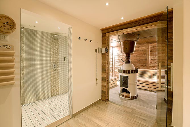 Sauna im Wellness-"elements" Oberstdorf · Hotel · Christlessee