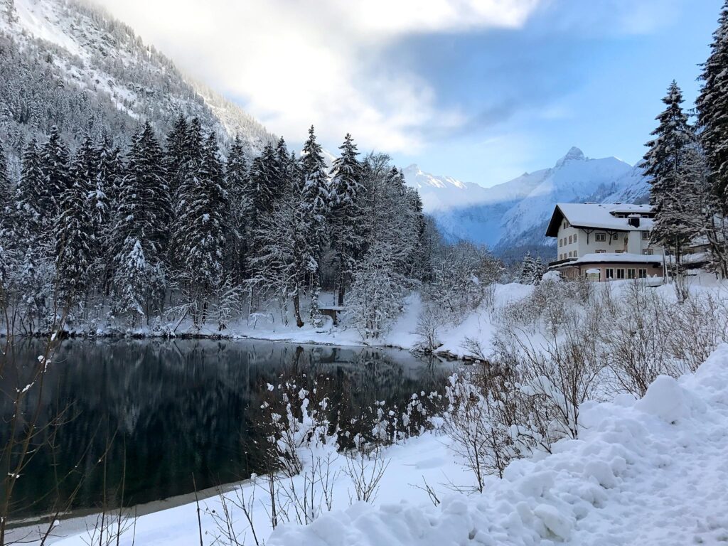Das elements Hotel und Christlessee im Winter